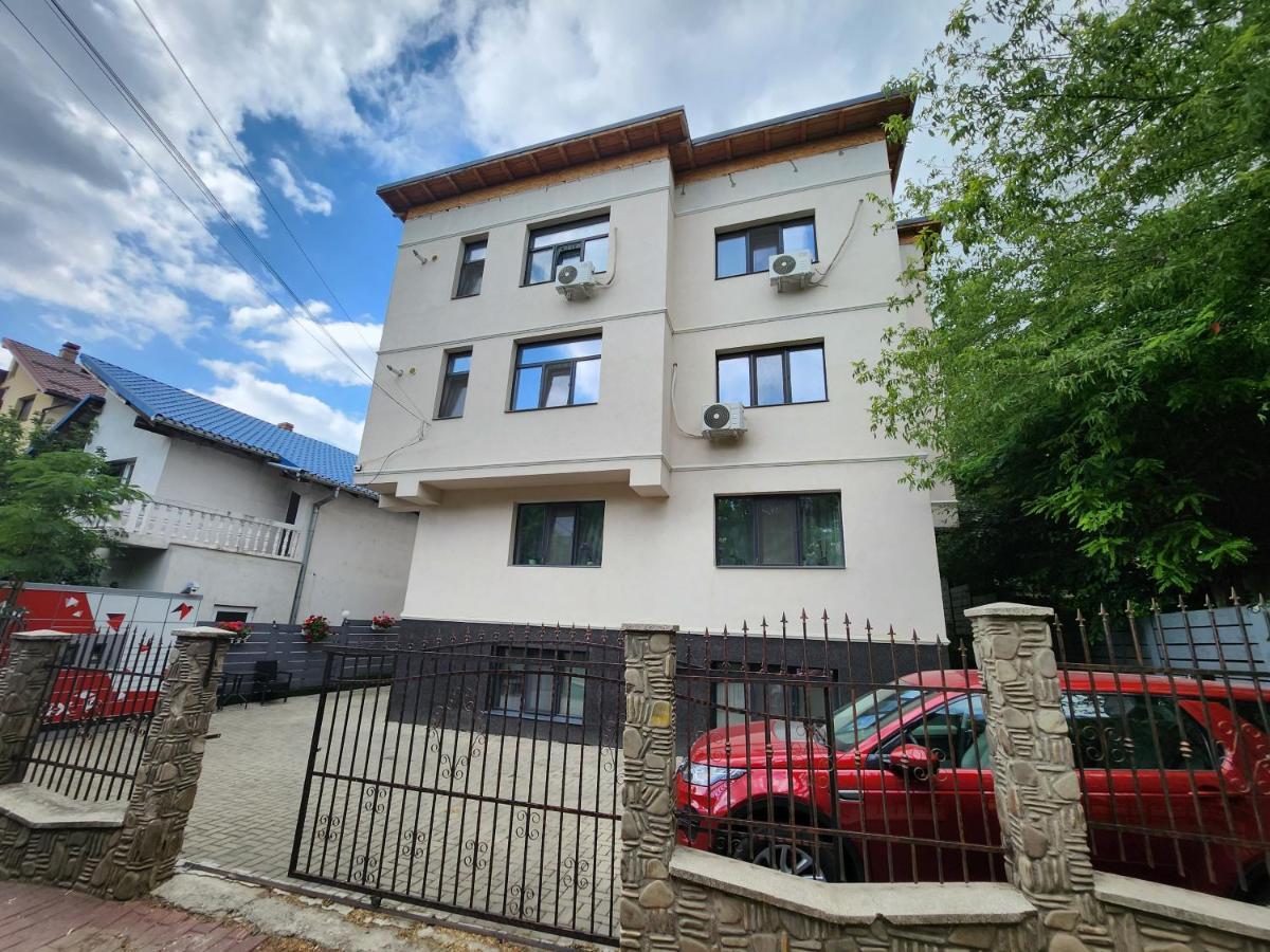 New House In Ultra Center Near Iulius & Palas Mall 雅西 外观 照片