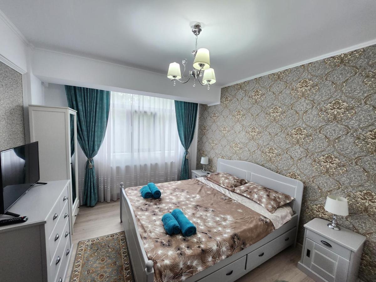 New House In Ultra Center Near Iulius & Palas Mall 雅西 外观 照片