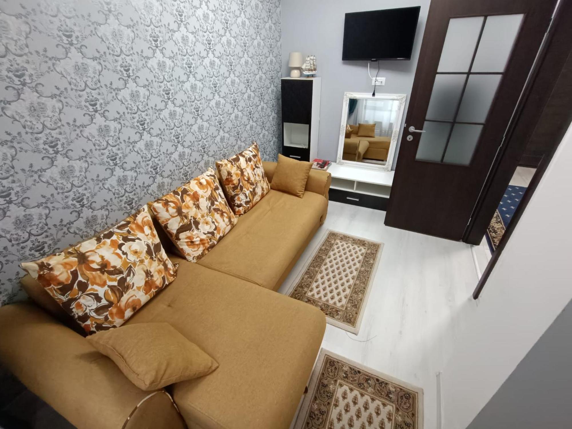 New House In Ultra Center Near Iulius & Palas Mall 雅西 外观 照片